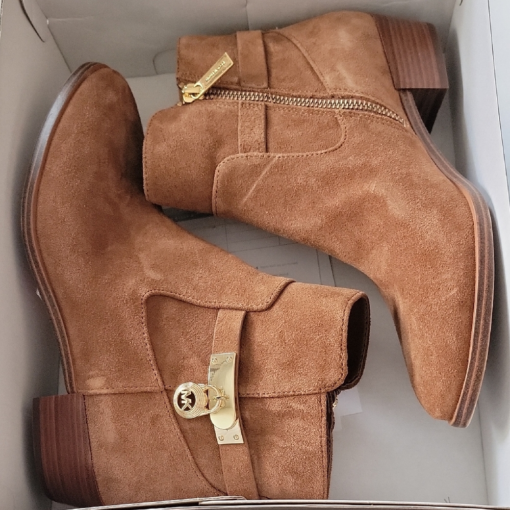 Michael Kors Women 8M Kieran Boots Booties Brown Suede Gold Lock Logo